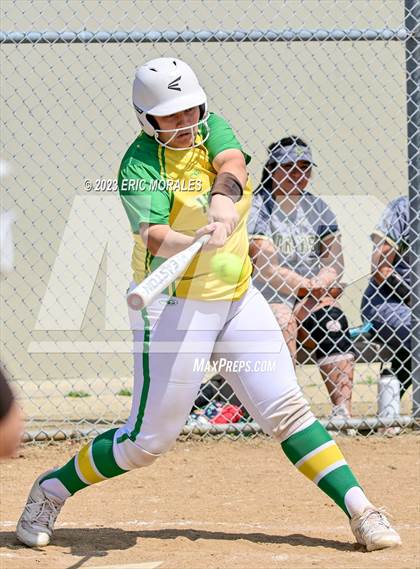 Thumbnail 3 in Holtville vs. Mar Vista photogallery.