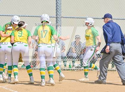 Thumbnail 3 in Holtville vs. Mar Vista photogallery.