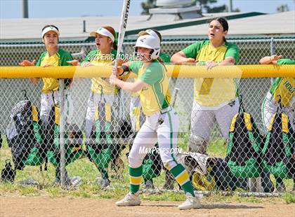 Thumbnail 2 in Holtville vs. Mar Vista photogallery.