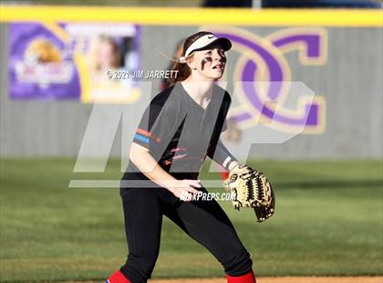 Thumbnail 3 in Bartlett @ DeSoto Central photogallery.