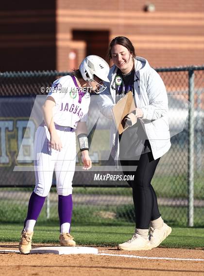 Thumbnail 3 in Bartlett @ DeSoto Central photogallery.