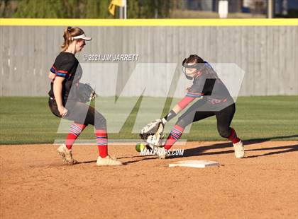 Thumbnail 1 in Bartlett @ DeSoto Central photogallery.