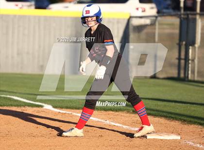 Thumbnail 1 in Bartlett @ DeSoto Central photogallery.