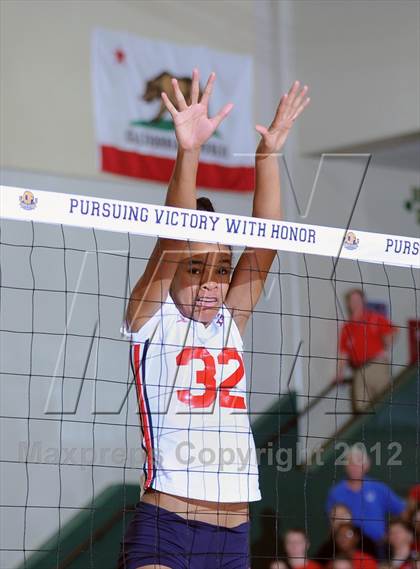Thumbnail 1 in King vs. Archbishop Mitty (CIF State D2 Final) photogallery.