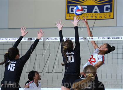 Thumbnail 3 in King vs. Archbishop Mitty (CIF State D2 Final) photogallery.