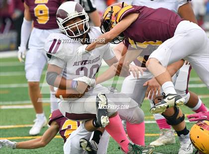 Thumbnail 2 in Riverside @ Gloucester Catholic photogallery.