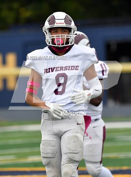 Thumbnail 3 in Riverside @ Gloucester Catholic photogallery.