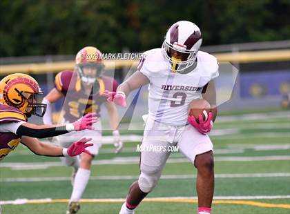 Thumbnail 2 in Riverside @ Gloucester Catholic photogallery.