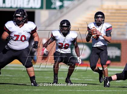 Thumbnail 1 in Rockwall-Heath vs. Tyler (UIL 5A Division 1 Region 2 Semifinal) photogallery.