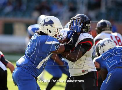 Thumbnail 2 in Rockwall-Heath vs. Tyler (UIL 5A Division 1 Region 2 Semifinal) photogallery.