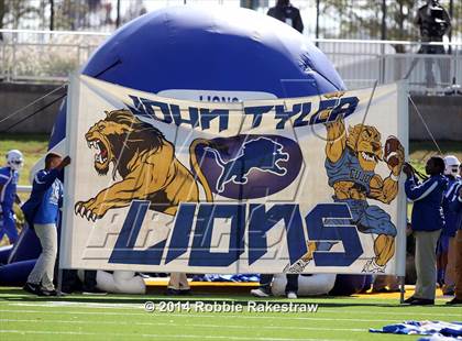 Thumbnail 3 in Rockwall-Heath vs. Tyler (UIL 5A Division 1 Region 2 Semifinal) photogallery.