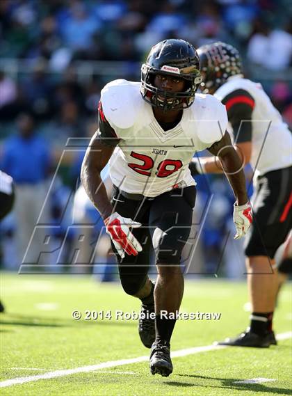 Thumbnail 3 in Rockwall-Heath vs. Tyler (UIL 5A Division 1 Region 2 Semifinal) photogallery.