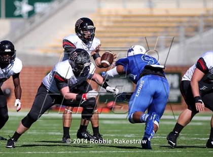Thumbnail 2 in Rockwall-Heath vs. Tyler (UIL 5A Division 1 Region 2 Semifinal) photogallery.