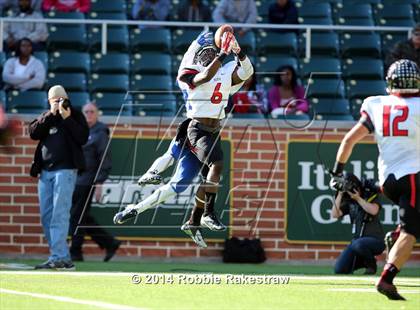 Thumbnail 1 in Rockwall-Heath vs. Tyler (UIL 5A Division 1 Region 2 Semifinal) photogallery.