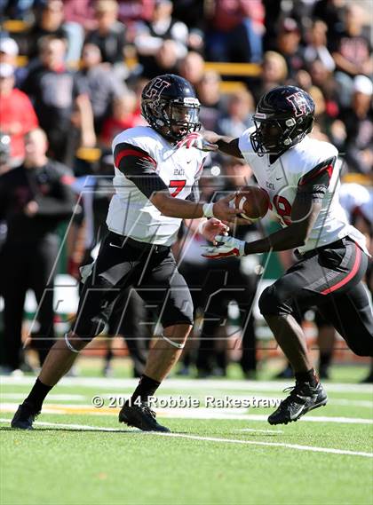 Thumbnail 1 in Rockwall-Heath vs. Tyler (UIL 5A Division 1 Region 2 Semifinal) photogallery.