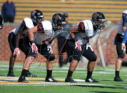 Thumbnail 3 in Rockwall-Heath vs. Tyler (UIL 5A Division 1 Region 2 Semifinal) photogallery.