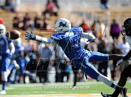 Thumbnail 1 in Rockwall-Heath vs. Tyler (UIL 5A Division 1 Region 2 Semifinal) photogallery.