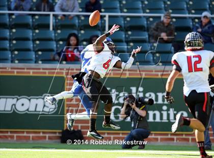 Thumbnail 2 in Rockwall-Heath vs. Tyler (UIL 5A Division 1 Region 2 Semifinal) photogallery.