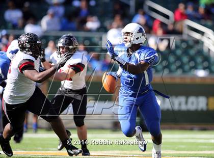 Thumbnail 1 in Rockwall-Heath vs. Tyler (UIL 5A Division 1 Region 2 Semifinal) photogallery.