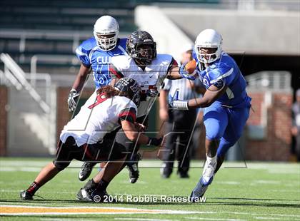 Thumbnail 2 in Rockwall-Heath vs. Tyler (UIL 5A Division 1 Region 2 Semifinal) photogallery.