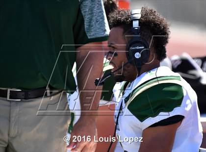 Thumbnail 2 in St. Joseph Regional vs. Serra (Honor Bowl Series) photogallery.