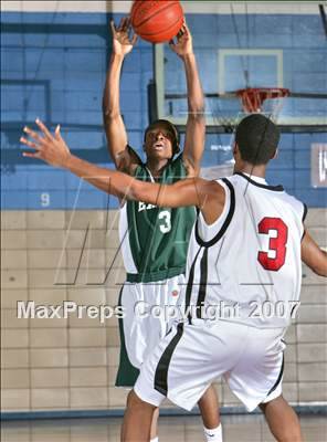 Thumbnail 3 in Newtown vs Environmental Studies (2nd Annual Queens Jam Christmas Classic) photogallery.
