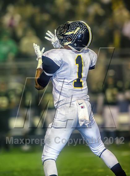 Thumbnail 1 in Foothill vs. Edison (CIF SS Southwest Division Semifinal) photogallery.