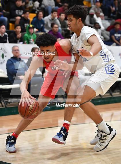 Thumbnail 1 in Liberty vs. Windward (Classic at Damien) photogallery.