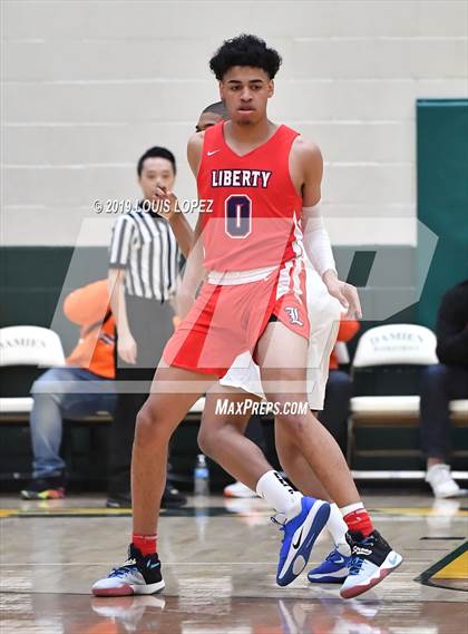 Thumbnail 3 in Liberty vs. Windward (Classic at Damien) photogallery.