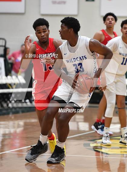 Thumbnail 3 in Liberty vs. Windward (Classic at Damien) photogallery.