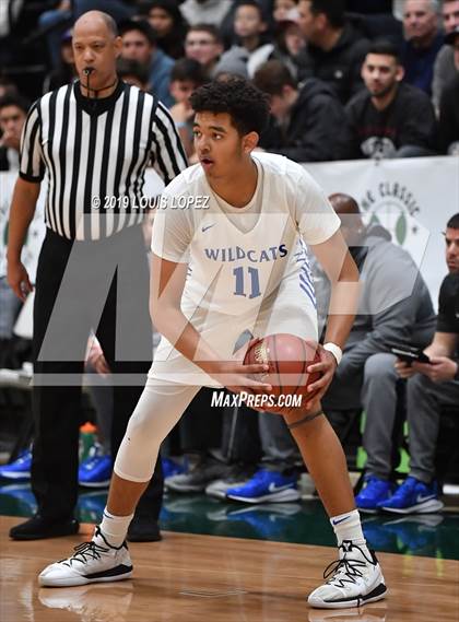 Thumbnail 2 in Liberty vs. Windward (Classic at Damien) photogallery.