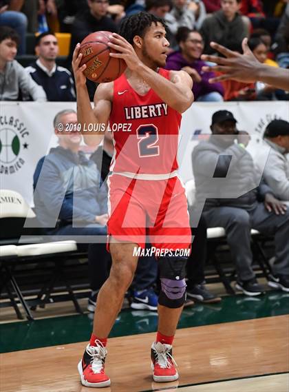 Thumbnail 2 in Liberty vs. Windward (Classic at Damien) photogallery.