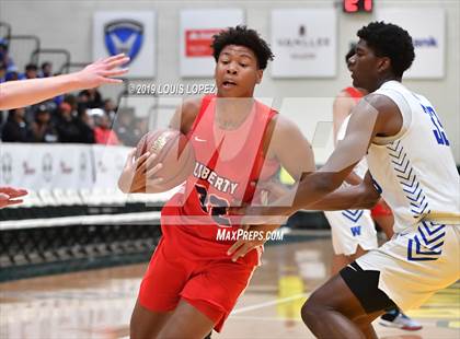 Thumbnail 1 in Liberty vs. Windward (Classic at Damien) photogallery.