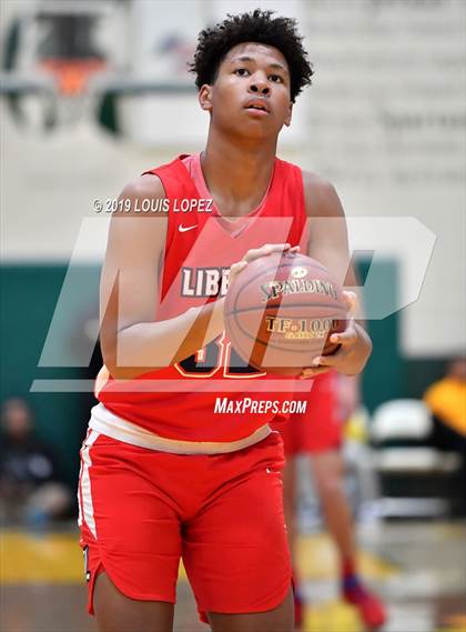 Thumbnail 2 in Liberty vs. Windward (Classic at Damien) photogallery.