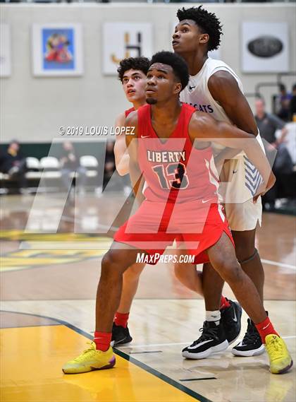 Thumbnail 3 in Liberty vs. Windward (Classic at Damien) photogallery.