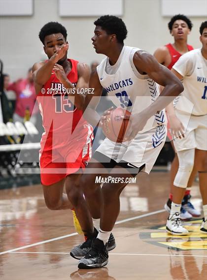 Thumbnail 1 in Liberty vs. Windward (Classic at Damien) photogallery.