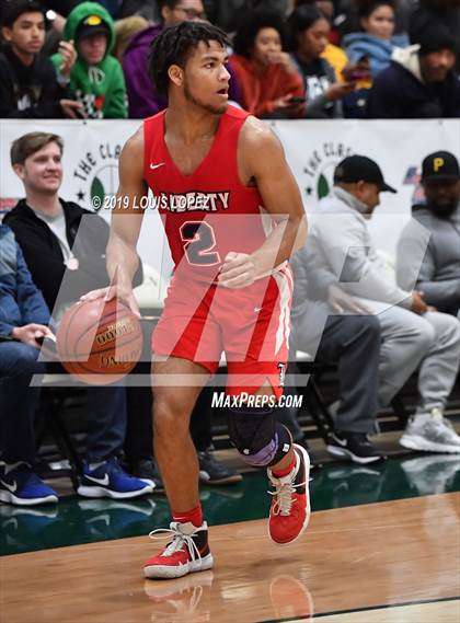 Thumbnail 1 in Liberty vs. Windward (Classic at Damien) photogallery.