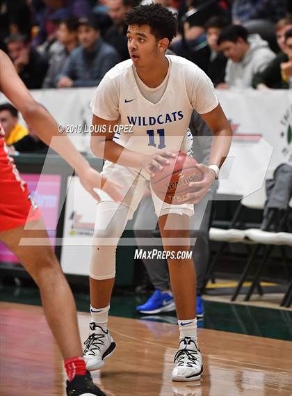 Thumbnail 3 in Liberty vs. Windward (Classic at Damien) photogallery.