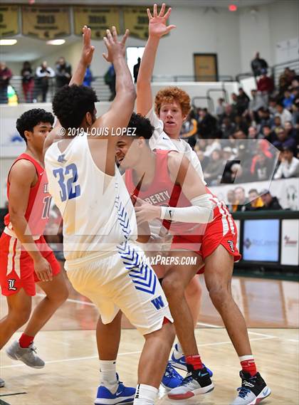Thumbnail 3 in Liberty vs. Windward (Classic at Damien) photogallery.
