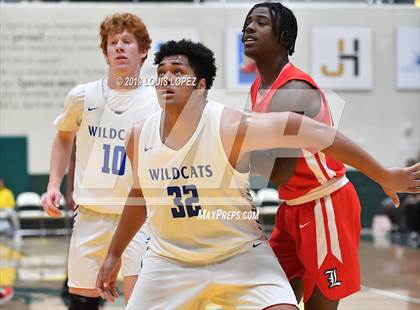 Thumbnail 3 in Liberty vs. Windward (Classic at Damien) photogallery.