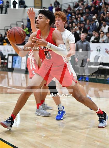 Thumbnail 2 in Liberty vs. Windward (Classic at Damien) photogallery.