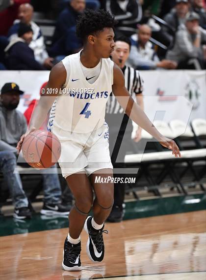 Thumbnail 1 in Liberty vs. Windward (Classic at Damien) photogallery.