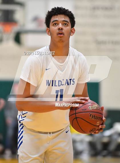 Thumbnail 2 in Liberty vs. Windward (Classic at Damien) photogallery.