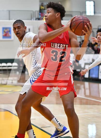 Thumbnail 2 in Liberty vs. Windward (Classic at Damien) photogallery.