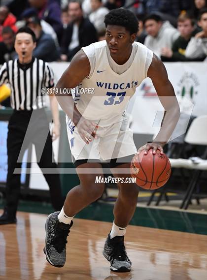 Thumbnail 3 in Liberty vs. Windward (Classic at Damien) photogallery.