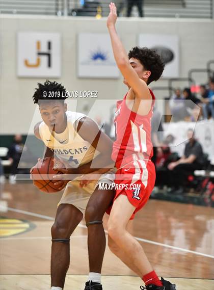 Thumbnail 1 in Liberty vs. Windward (Classic at Damien) photogallery.