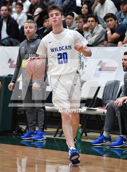 Thumbnail 1 in Liberty vs. Windward (Classic at Damien) photogallery.