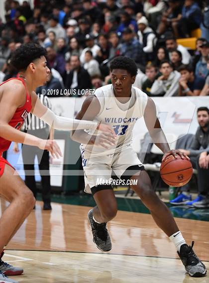 Thumbnail 1 in Liberty vs. Windward (Classic at Damien) photogallery.