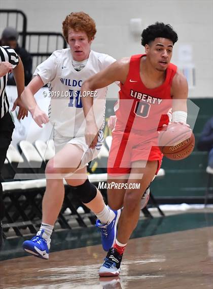 Thumbnail 3 in Liberty vs. Windward (Classic at Damien) photogallery.