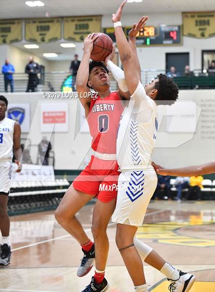 Thumbnail 2 in Liberty vs. Windward (Classic at Damien) photogallery.
